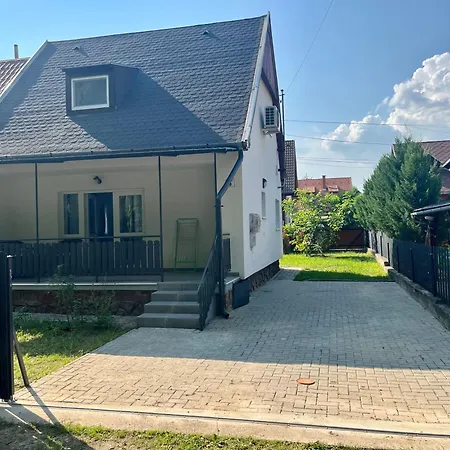 Hébergement de vacances Illa Berek *