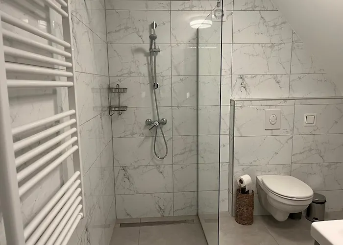 Illa Berek * Ábrahámhegy